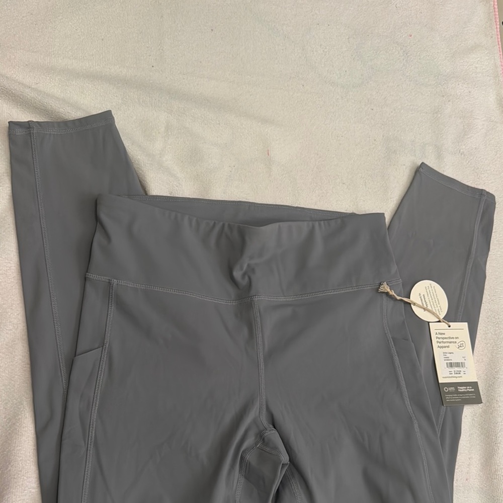 Vuori Stride Legging w/Pockets *NWT M - Picture 7 of 9